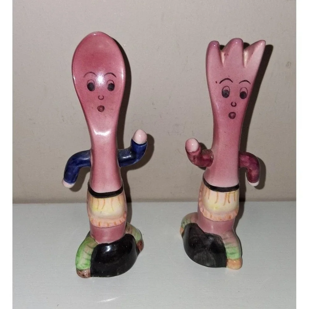 Vintage Anthropomorphic Spoon Fork Salt Pepper Shakers Pink Ceramic Japan Kitsch